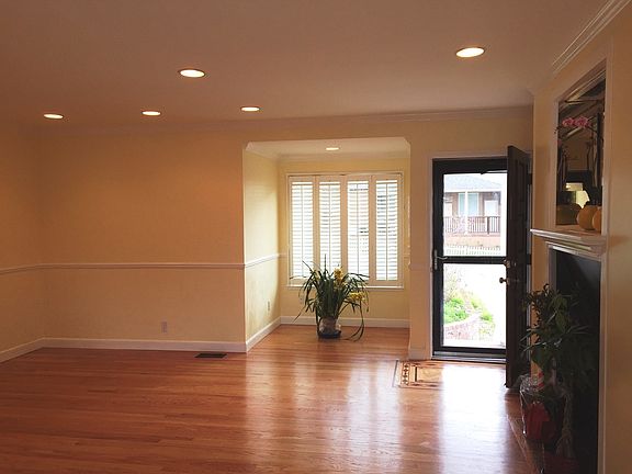 4th image of 608 Guadalupe Ave