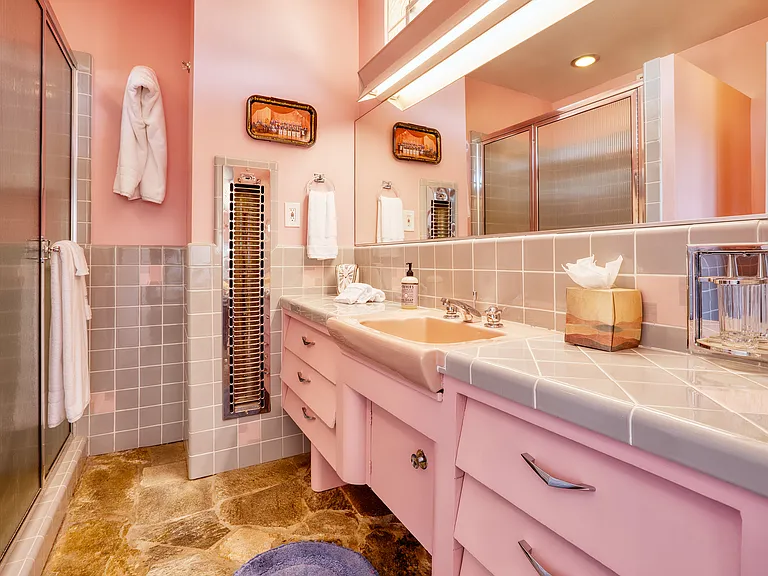 Vintage bathroom with shower stall -- excellent water pressure!