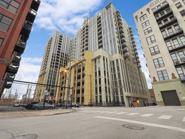720 N Larrabee St APT 1706, Chicago, IL 60654