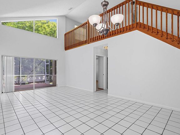 3rd image of 9516 NW 8TH Circle