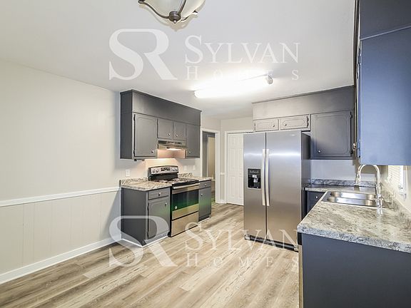 5th image of 910 Curry Cir SE