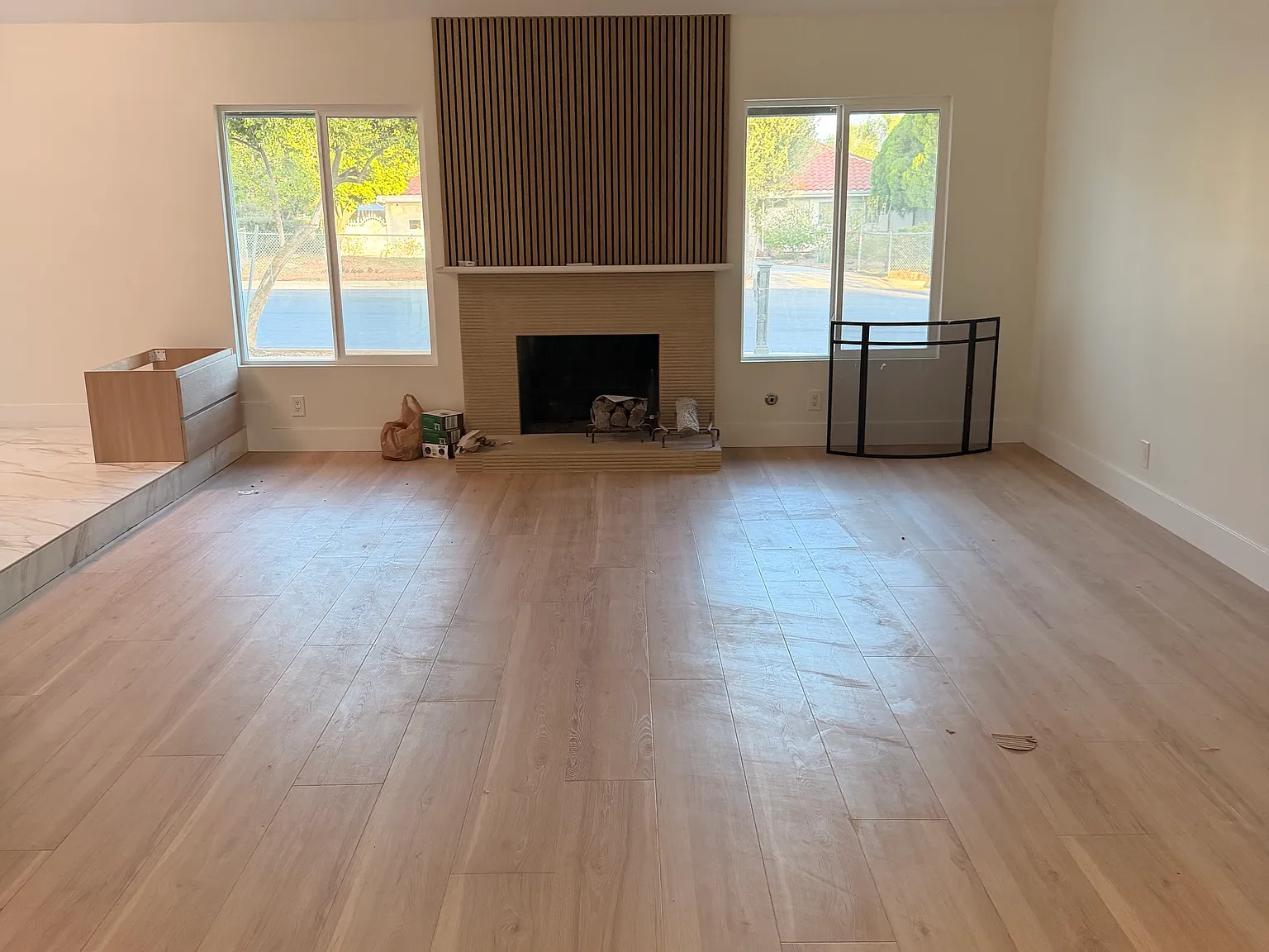 5 bed, 2220 sqft, $5,500 — Photo 2