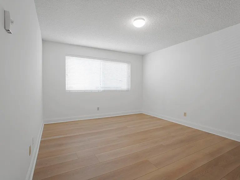 930 3rd St #107 — Photo 13