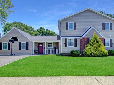 18 Beverly Road, Farmingdale, NY, 11735