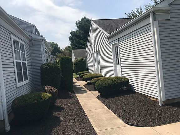 Detached Garage