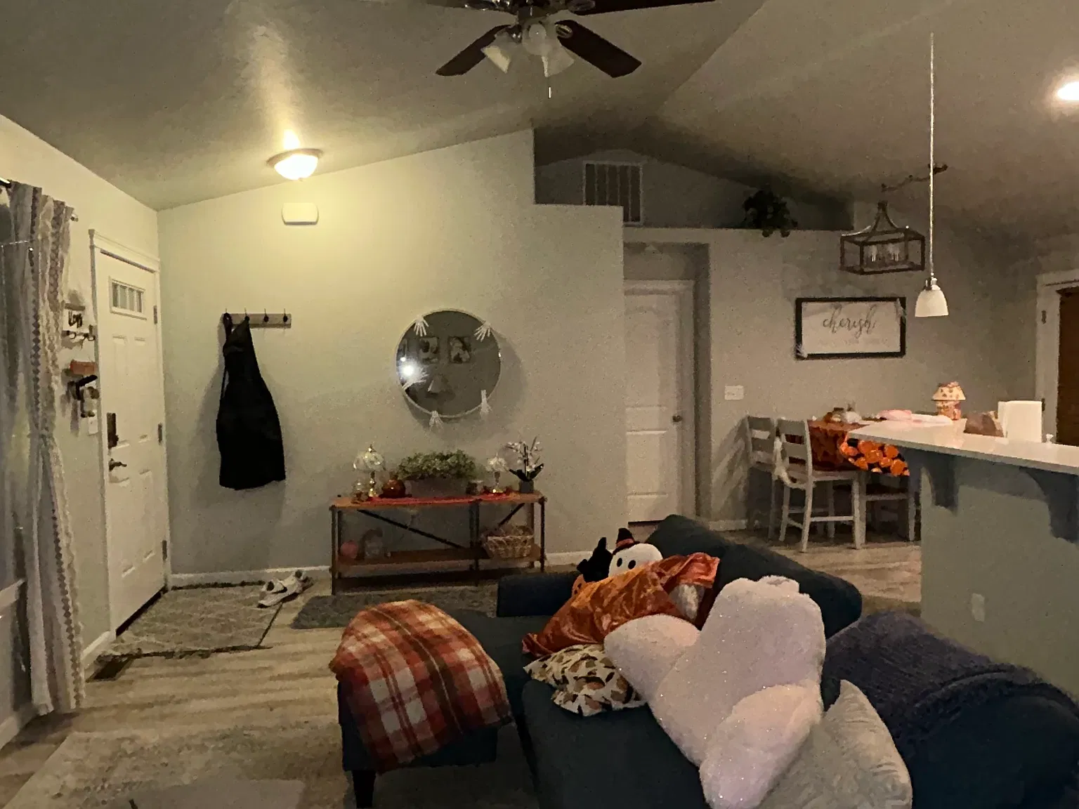 3 bed, 6011 sqft, $2,250 — Photo 4