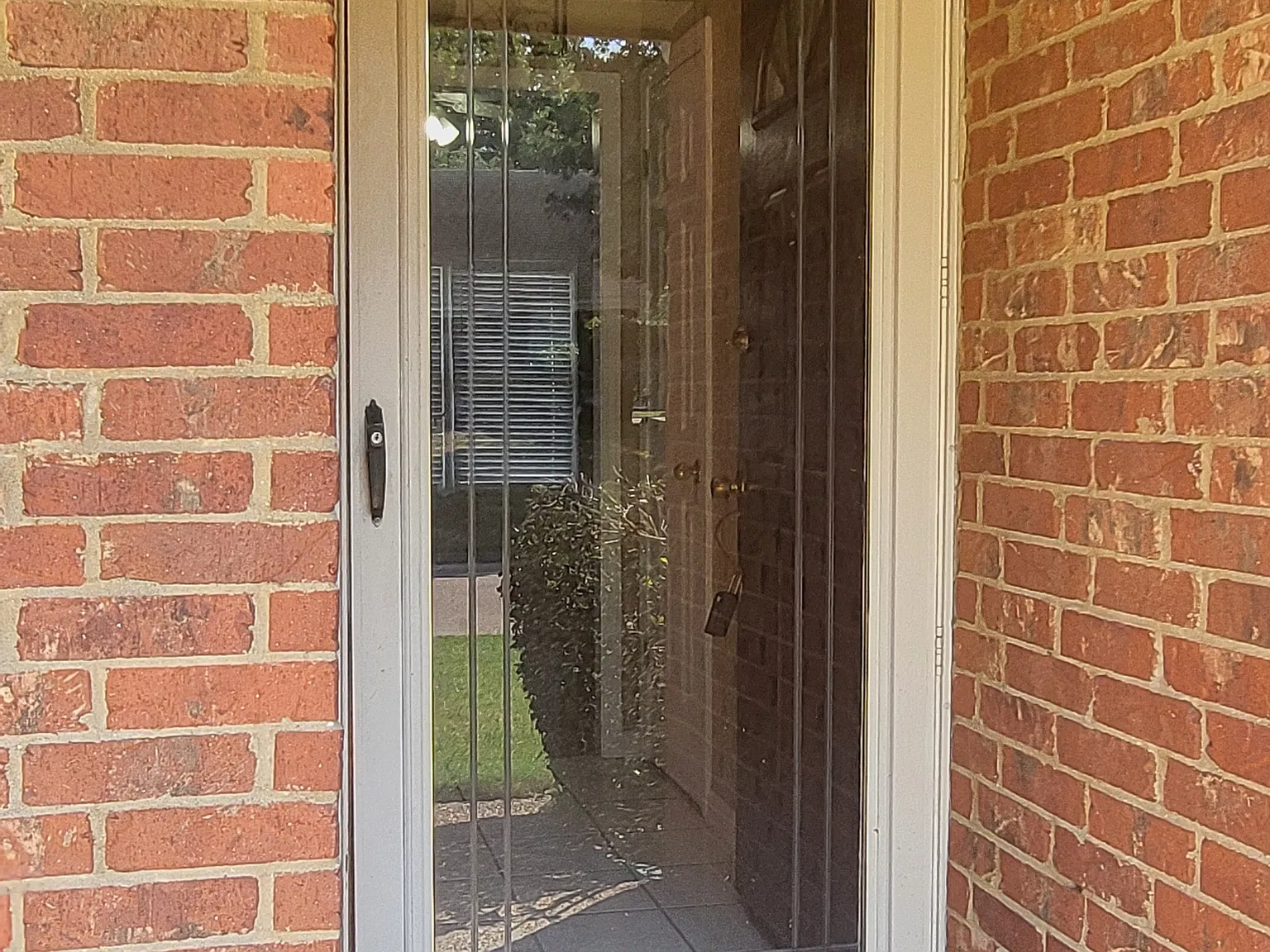9246 Chalkwell Avenue 1 - 1 — Photo 3