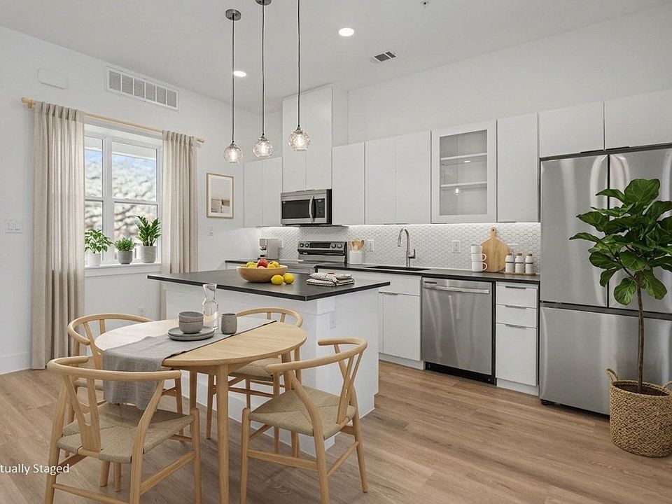 1st image of 2217 N Fitzhugh Ave #202