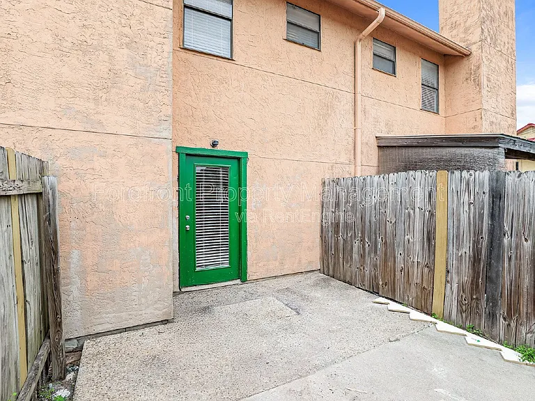 7802 Richard Frank Way #2 — Photo 4