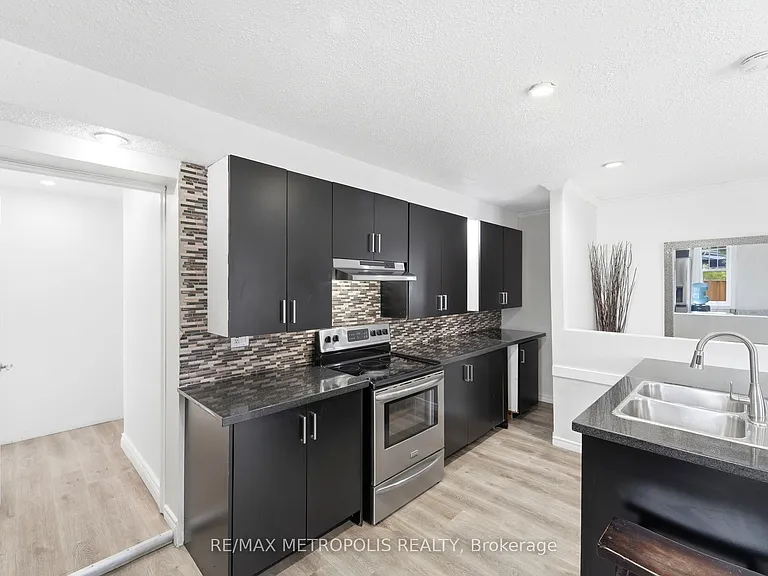 56 Charing Cross St #MAIN BSMT — Photo 9