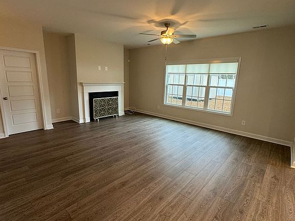 4th image of 4716 Scenic Pines Dr