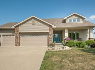 1218 Rosewood Dr SW, Altoona, IA 50009