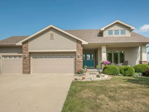 1218 Rosewood Dr SW, Altoona, IA 50009