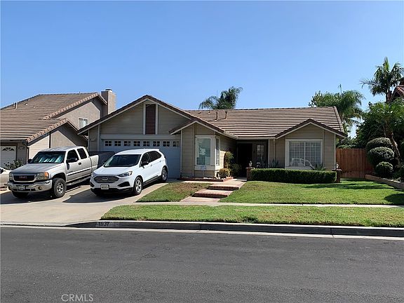 2nd image of 1937 Lockwood Ln