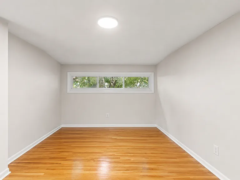 upper level bedroom