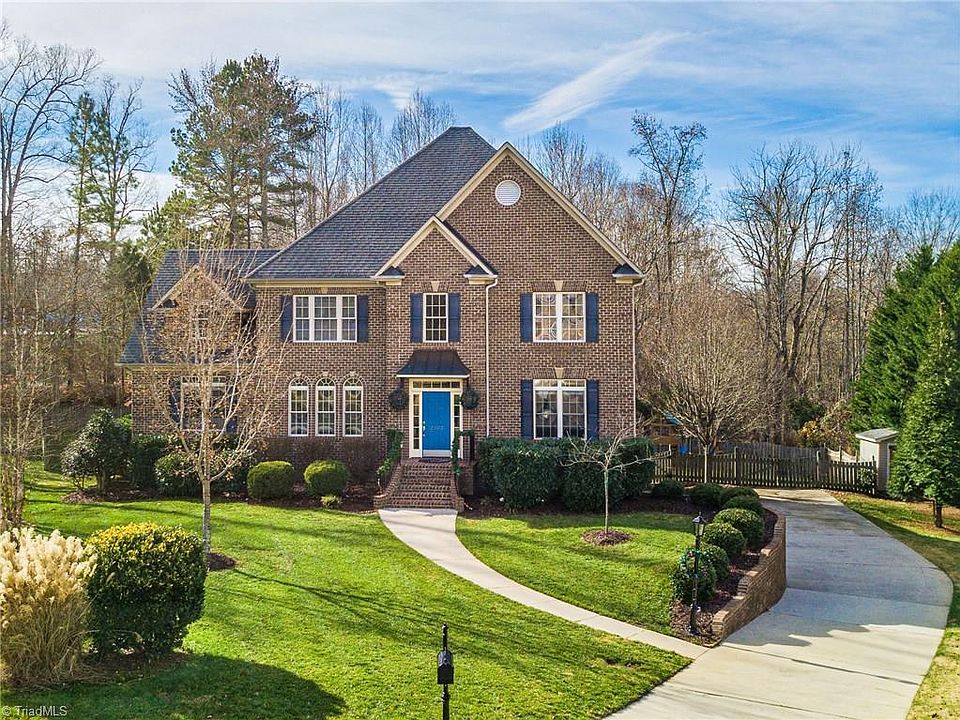 2nd image of 2103 Cherrywood Dr
