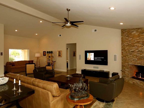 3rd image of 8025 E Del Joya Dr