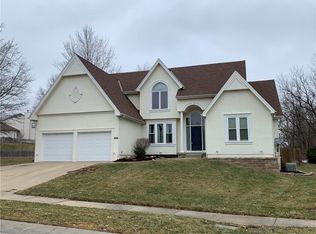 1601 Hampshire Ct, Liberty, MO 64068