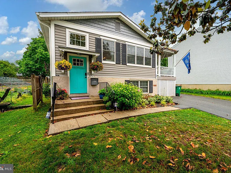 57 Spa Rd — Photo 3
