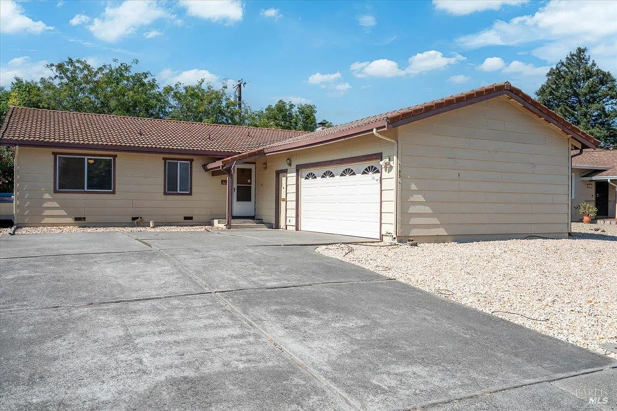 165 Glacier Circle photo 1