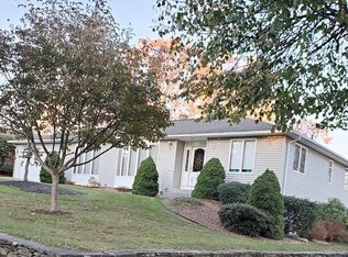 23 Chestnut Hill Rd, South Hadley, MA 01075