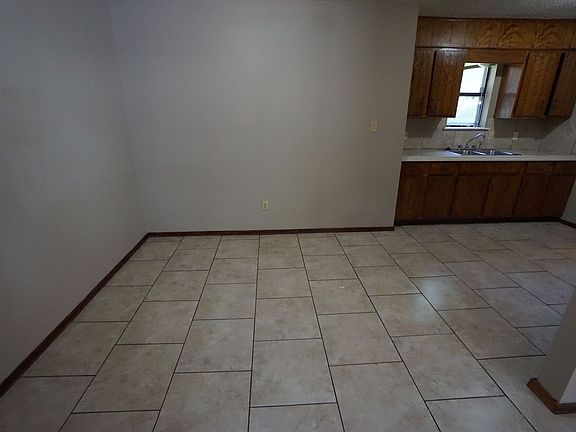 2nd image of 113 S 43rd St