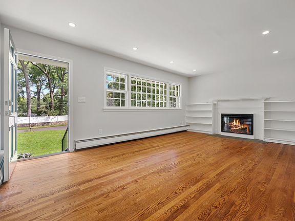 Entry Way/Living Room