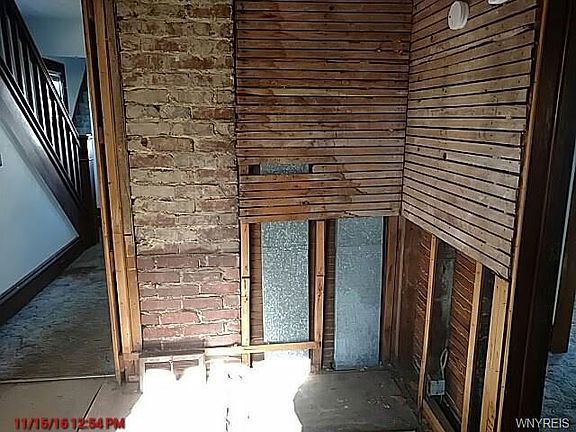 5th image of 86 Camp St