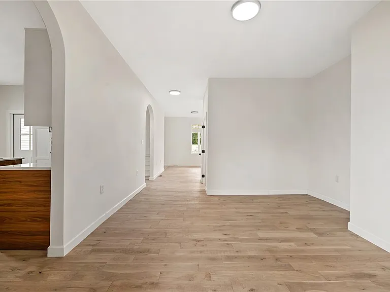 218 Fisk Ave — Photo 10