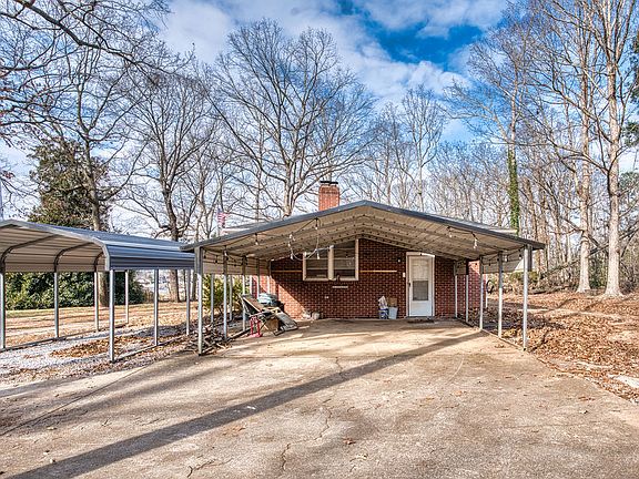 3rd image of 3207 Amity Road Ext