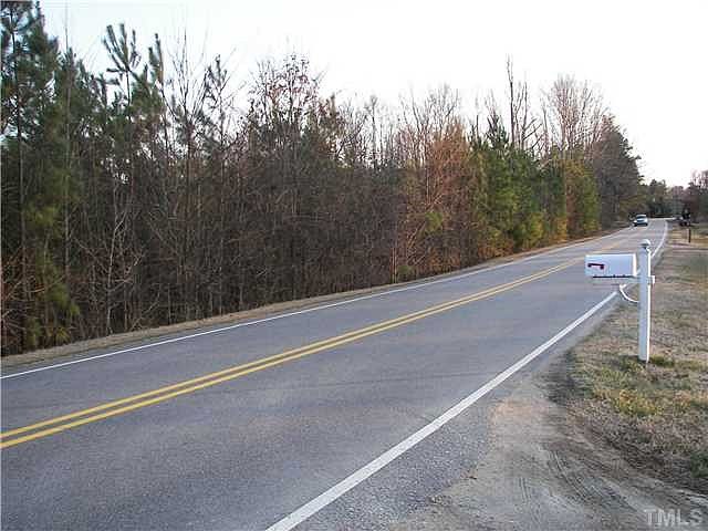 2nd image of 2840 Thomas Rd #1