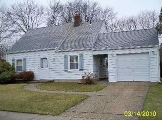 57 Corncrib Ln, Levittown, NY 11756