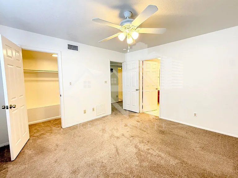 15076 N Escondido Dr #B — Photo 10