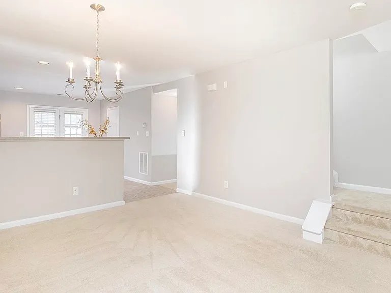 9907 Kedzie Ct — Photo 3