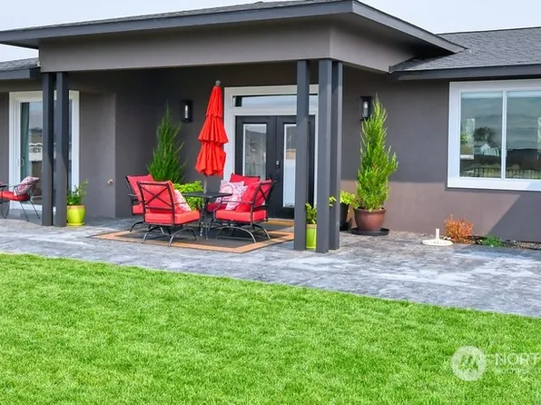 419 Edgewater Way SW, Mattawa, WA 99349