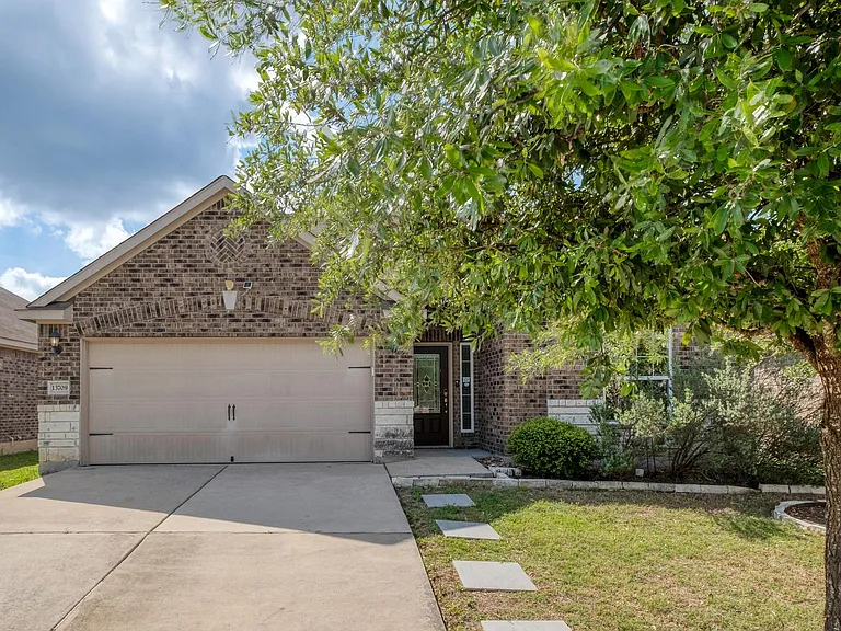 13709 Nelson Houser St — Photo 1