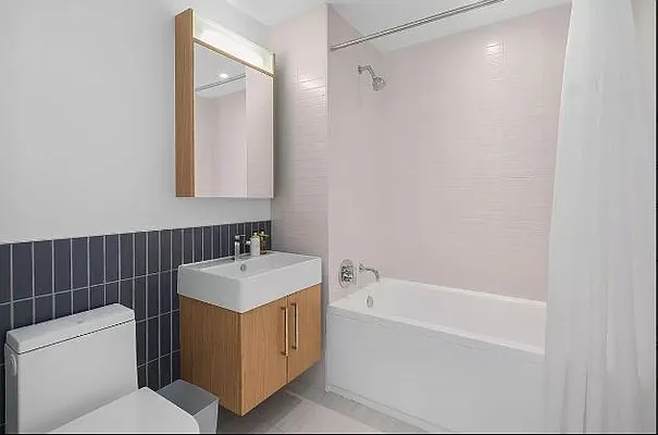 Rented by Corcoran | media 17