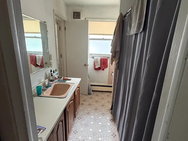 73 N Prospect St #1 — Photo 6