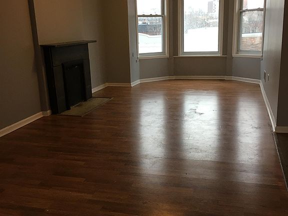 4th image of 2364 N Lincoln Ave #3