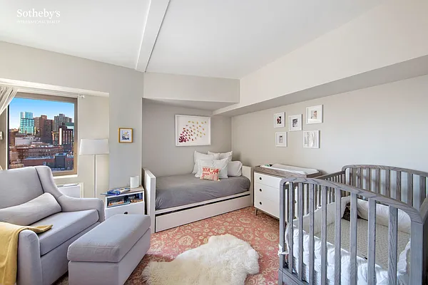 Sold by Sotheby's International Realty | media 23