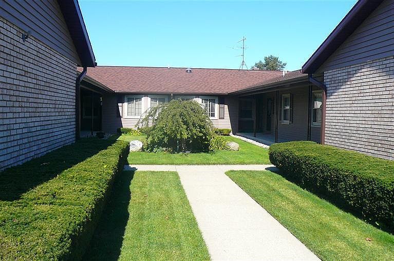 1st image of 7392 Pinegrove Dr