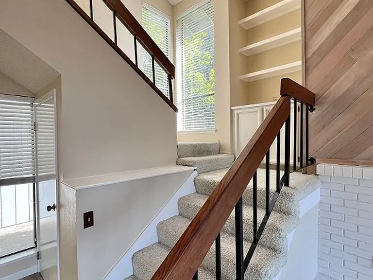 485 Trout Ct — Photo 12