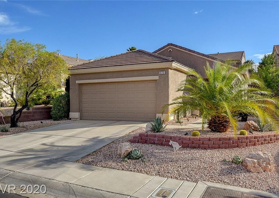 1st image of 573 Cypress Gardens Pl