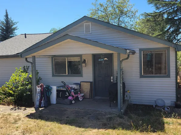 261 SE Darrell Ave, Winston, OR 97496