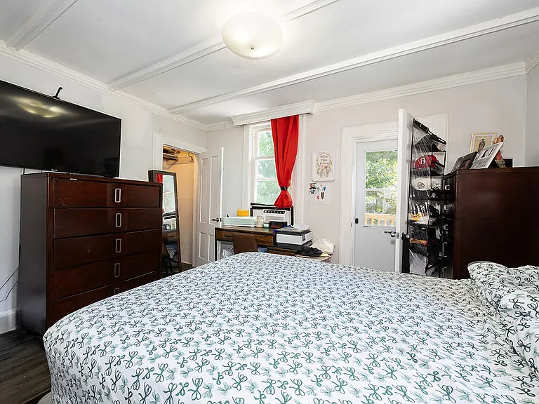 81 Chestnut St #2 — Photo 7
