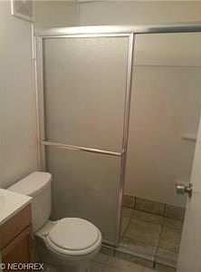 5th image of 2255 Eastlawn St