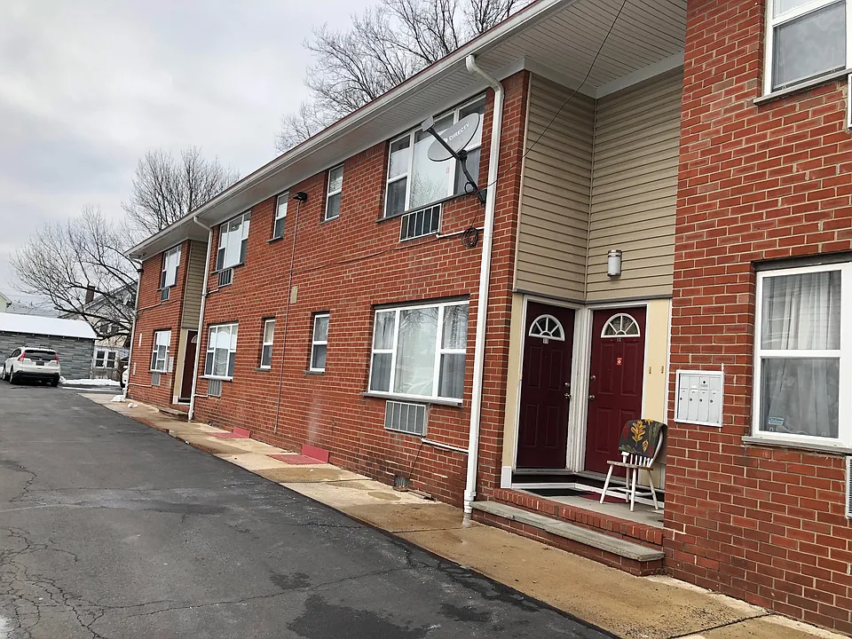 200 W Elizabeth Ave #7