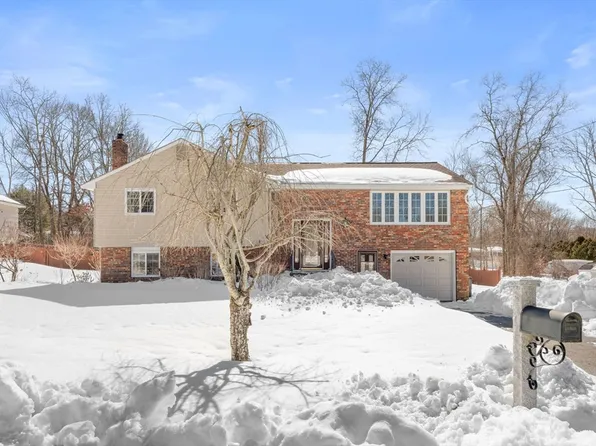 197 Candy Ln, Brockton, MA 02301