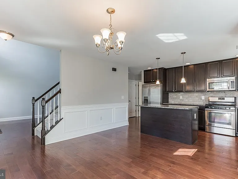 507 Lexington Mews — Photo 7