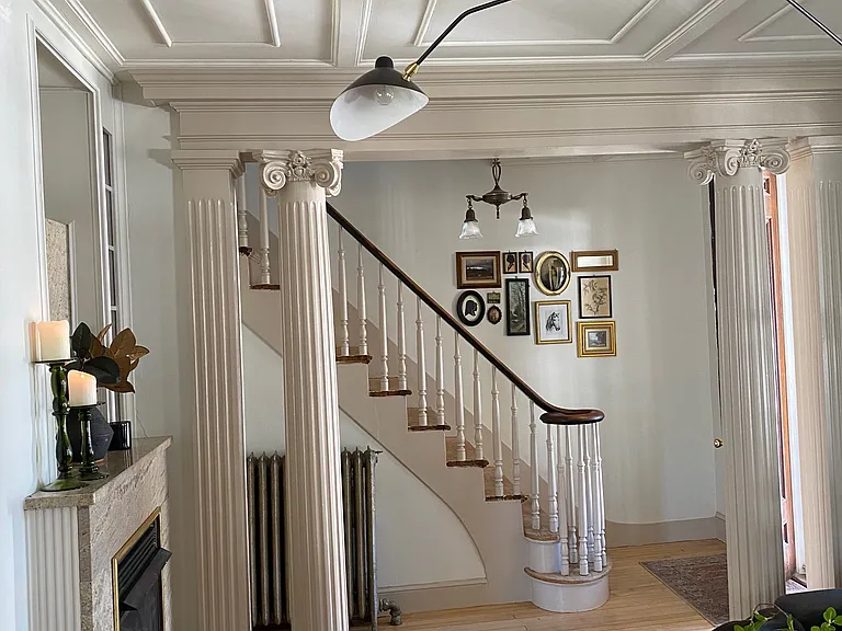 208 Lake Ave — Photo 6
